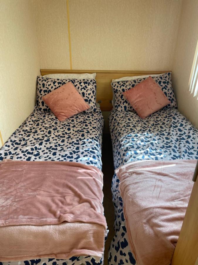 Yellow 3 Caravan Ingoldmells 6 Berth 3 Bedrooms Скегнесс Экстерьер фото